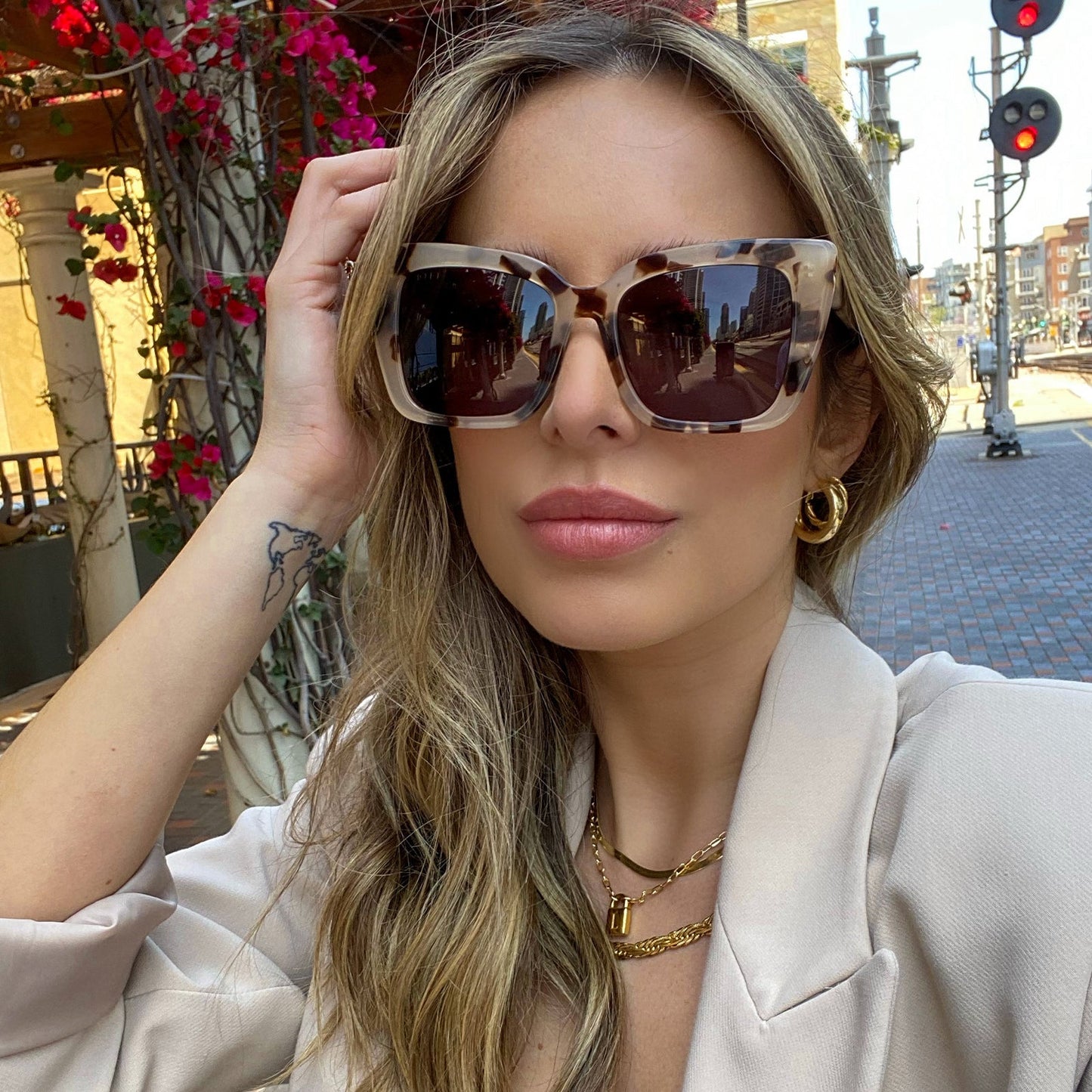 LIZZY - CREAM TORTOISE + GREY SUNGLASSES