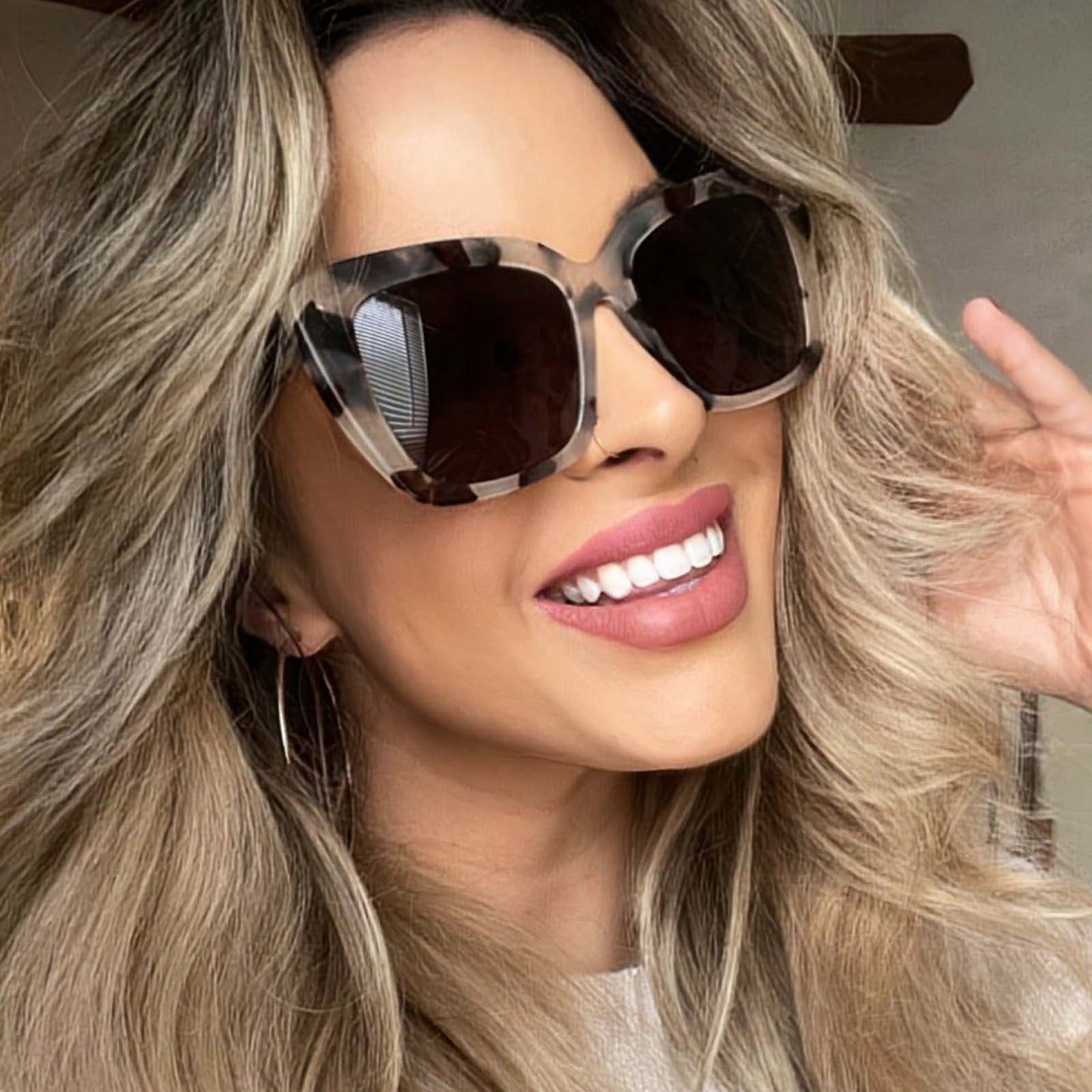 LIZZY - CREAM TORTOISE + GREY SUNGLASSES