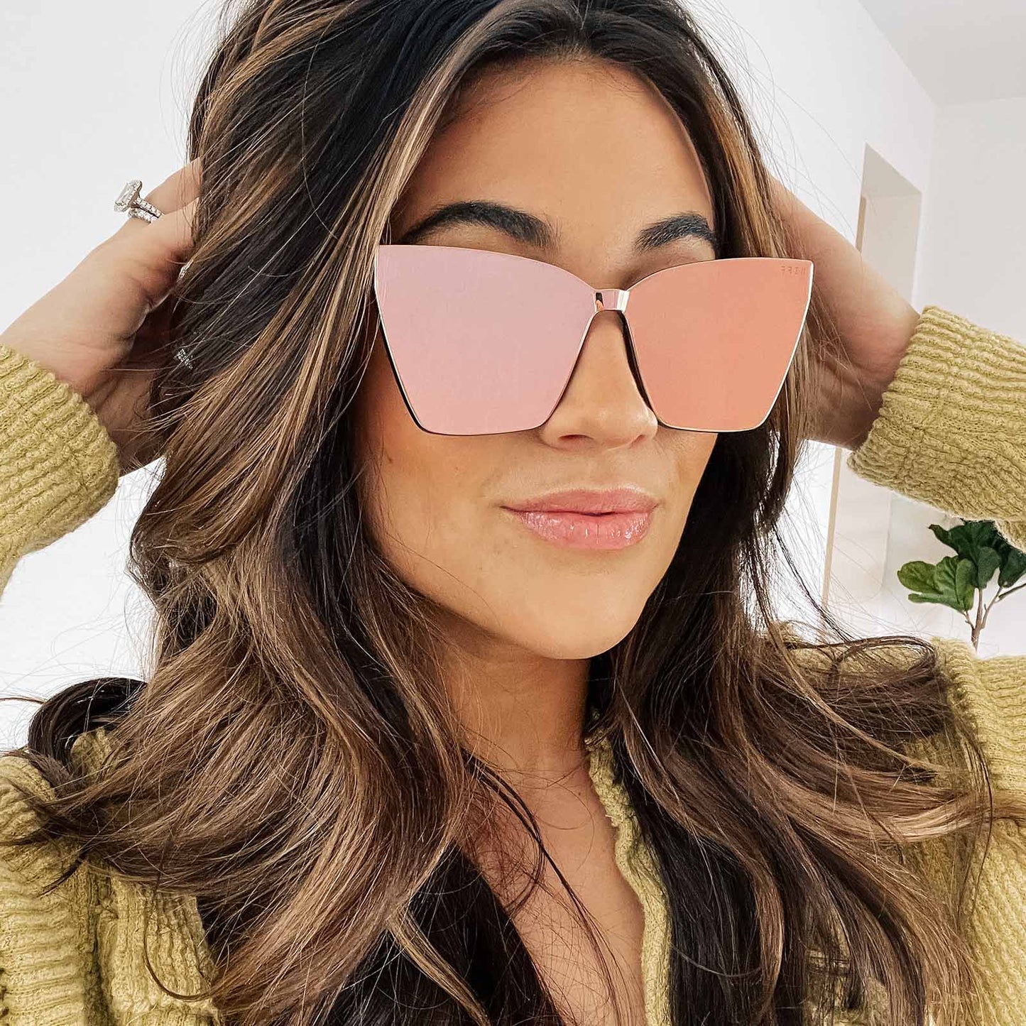 GOLDIE XS - APRICOT CRYSTAL + PEACH MIRROR SUNGLASSES