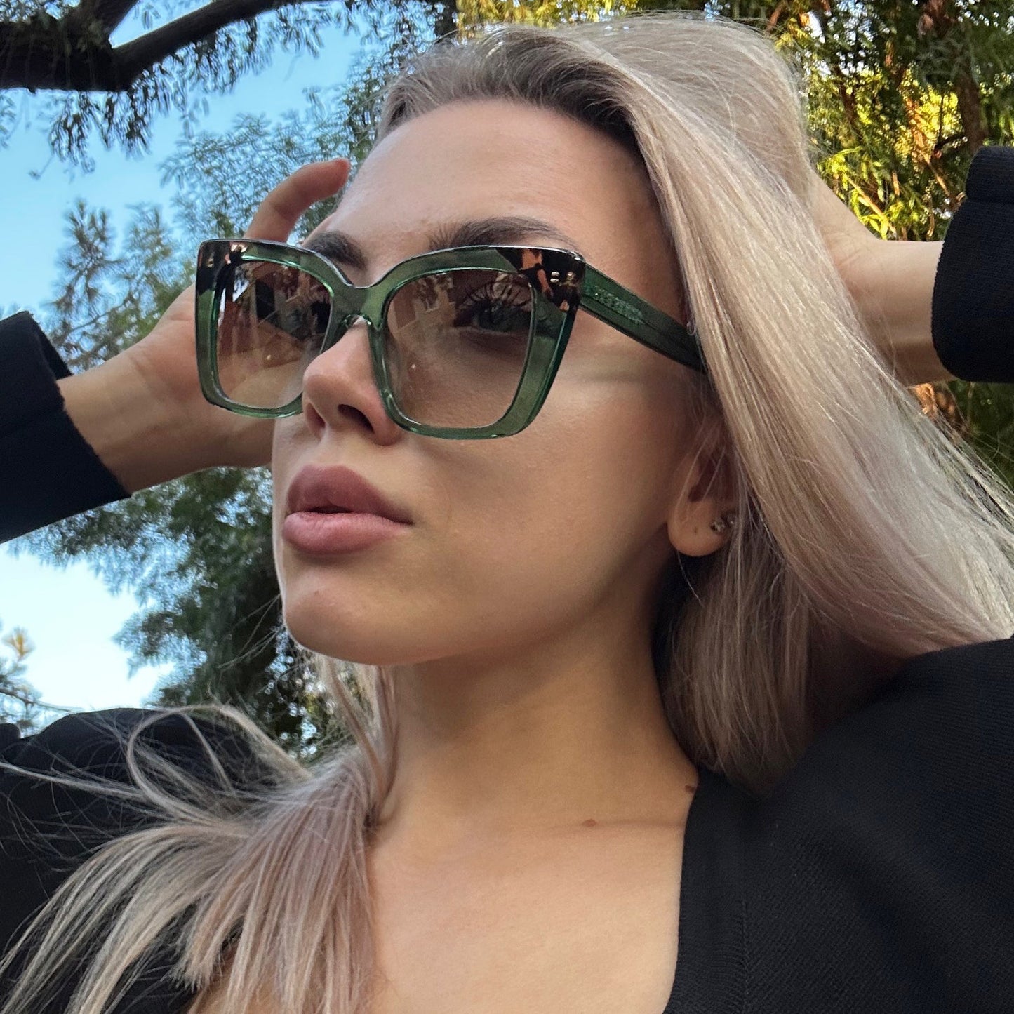 LIZZY - SAGE CRYSTAL + G15 GRADIENT SUNGLASSES