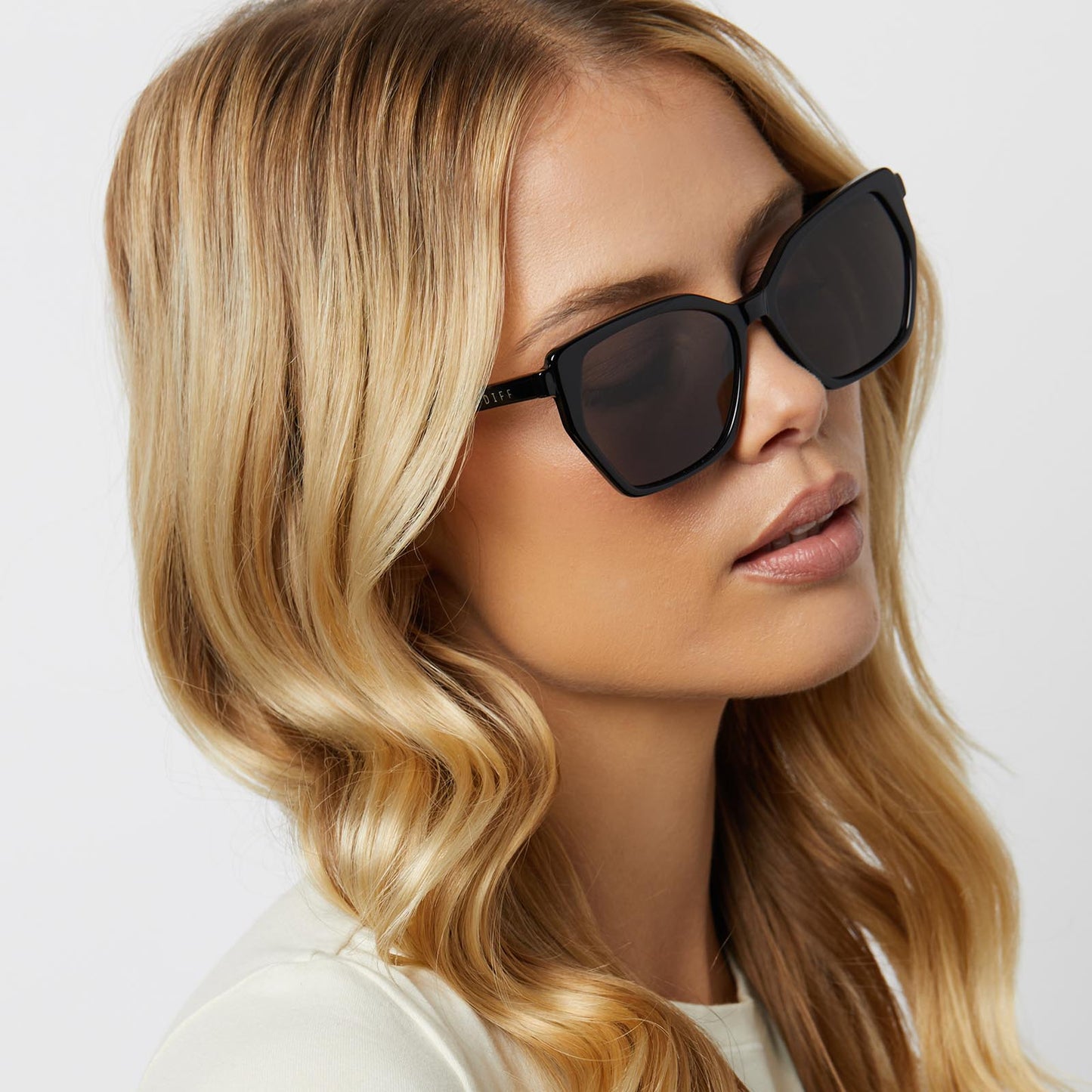 VERA - BLACK + GREY SUNGLASSES
