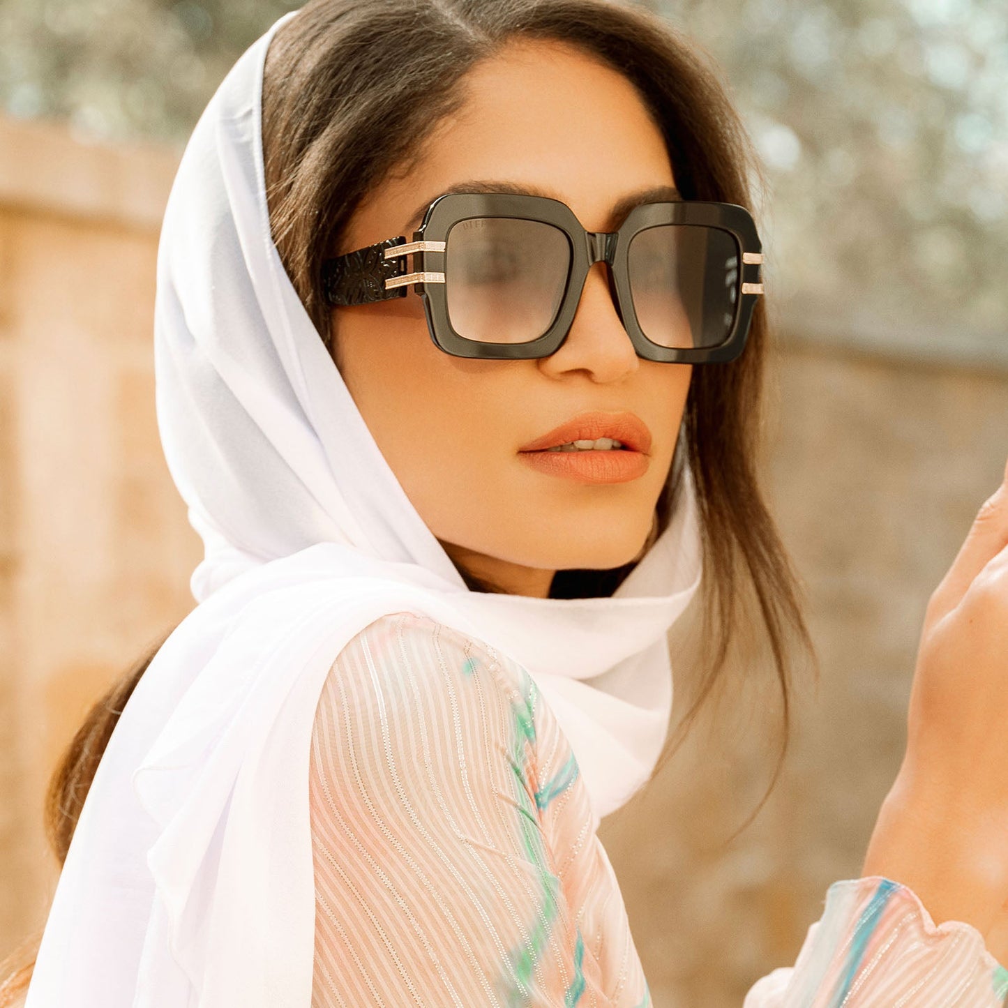 THE WHITE LOTUS - TANYA MCQUOID + LUXE BLACK + RICH GREY GRADIENT SUNGLASSES