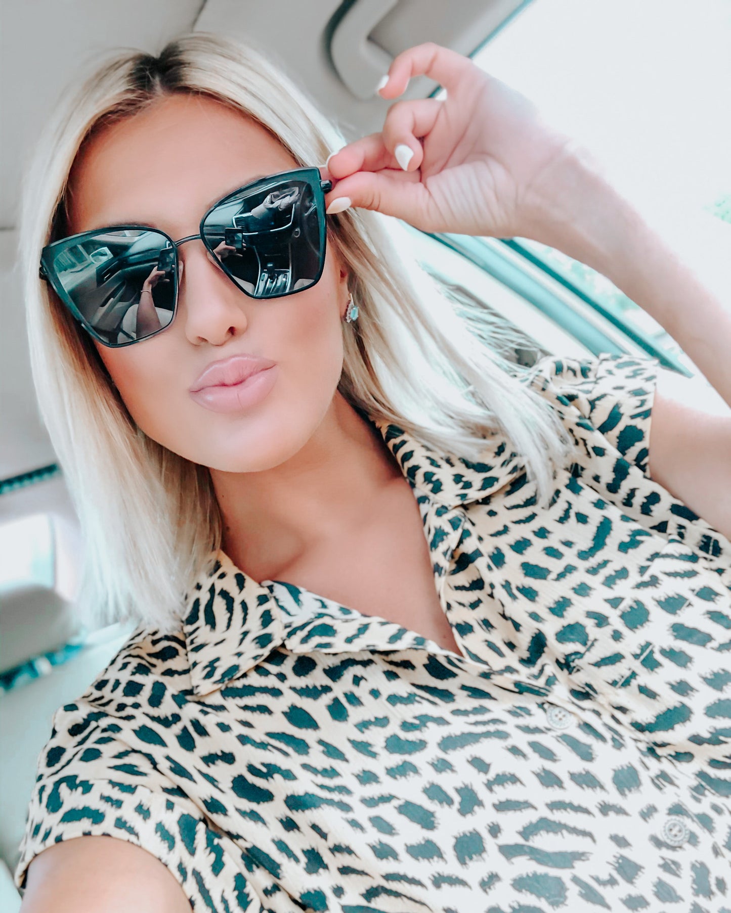 BECKY - BLACK + DARK SMOKE SUNGLASSES