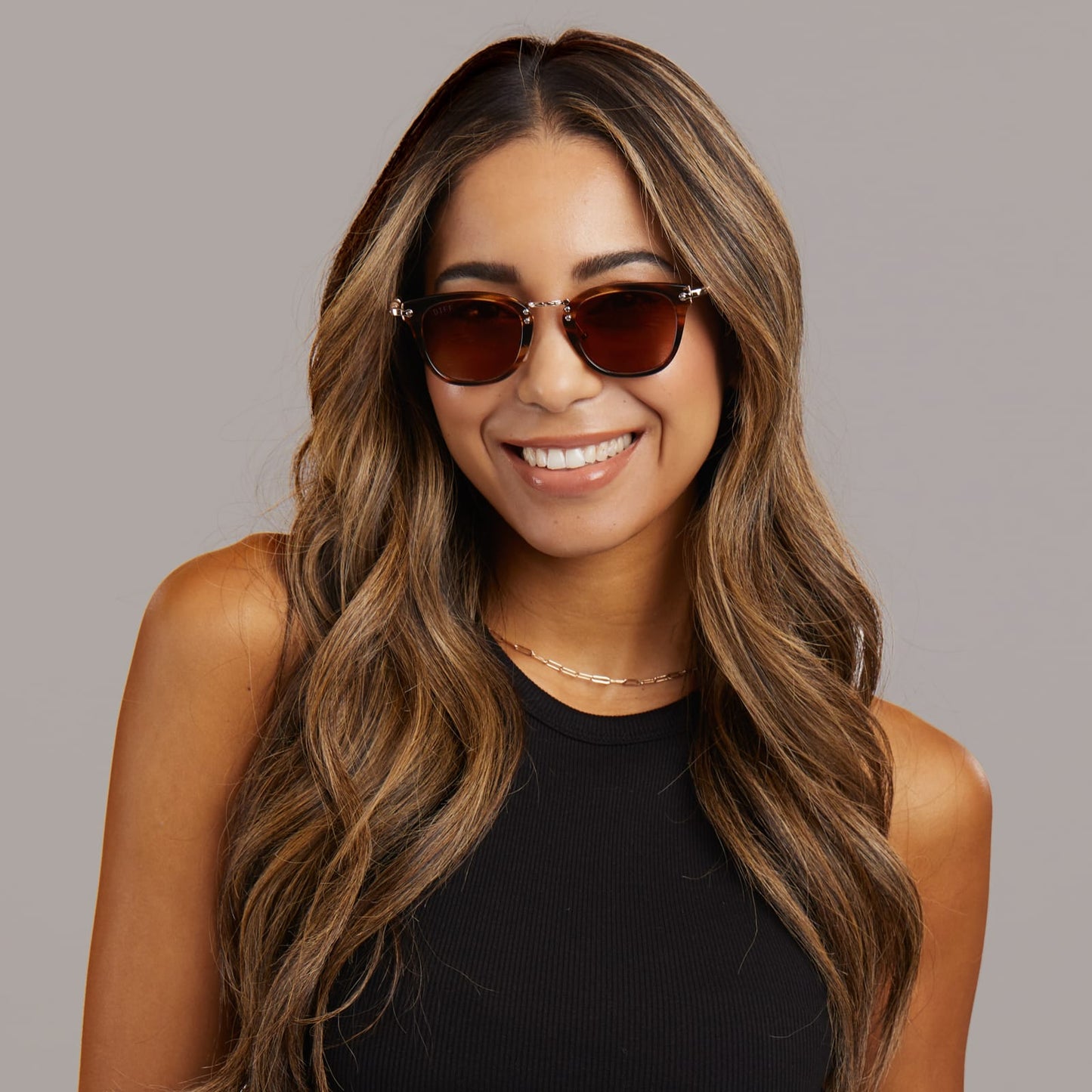 GRYFFINDOR™ - LIONS MANE GOLD + BROWN GRADIENT SUNGLASSES