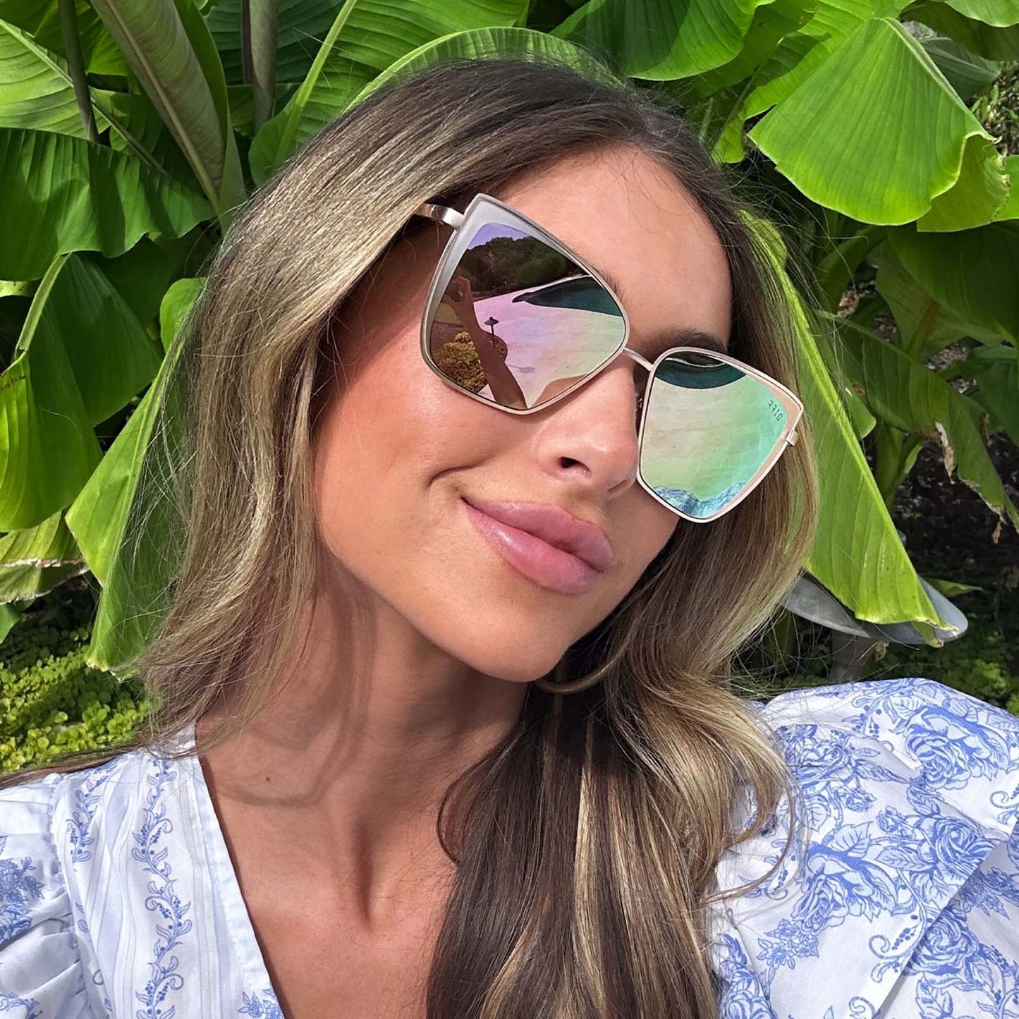 GRACE - BRUSHED GOLD + CHERRY BLOSSOM MIRROR SUNGLASSES