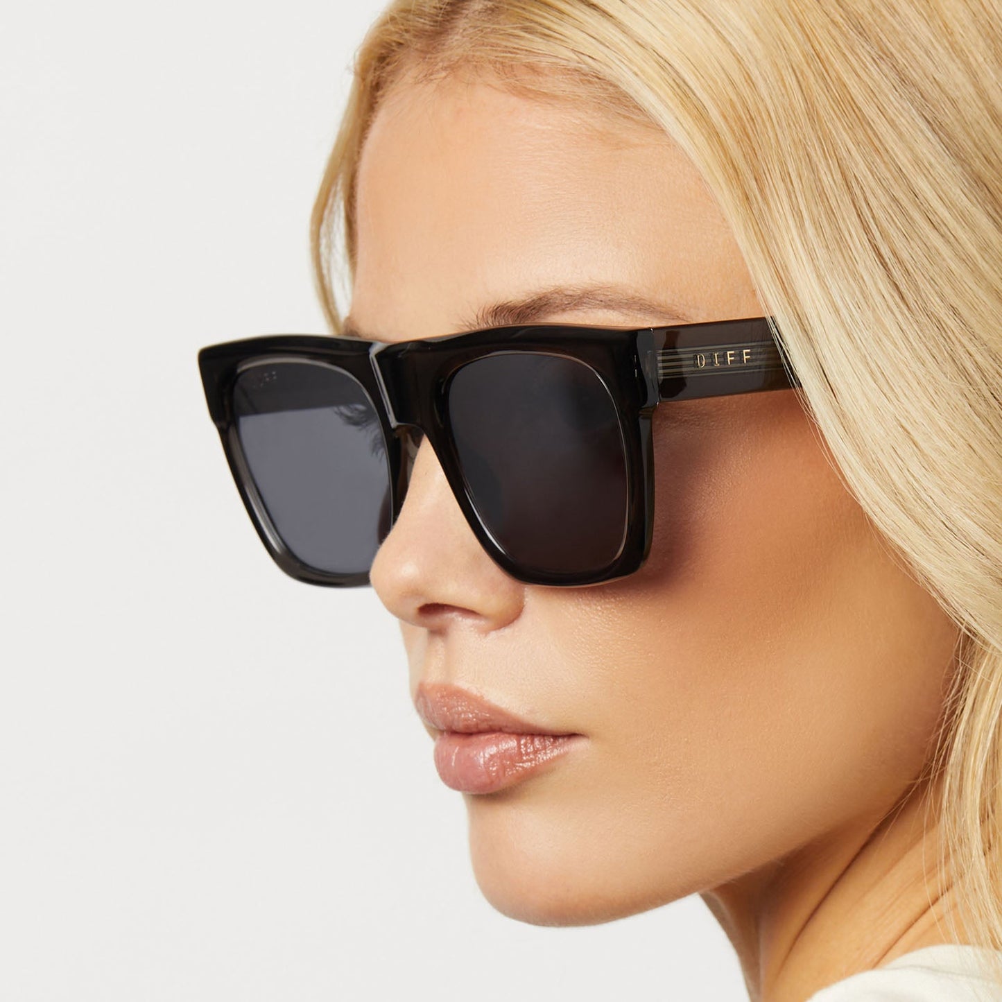 EASTON - BLACK SMOKE CRYSTAL + GREY MIRROR SUNGLASSES