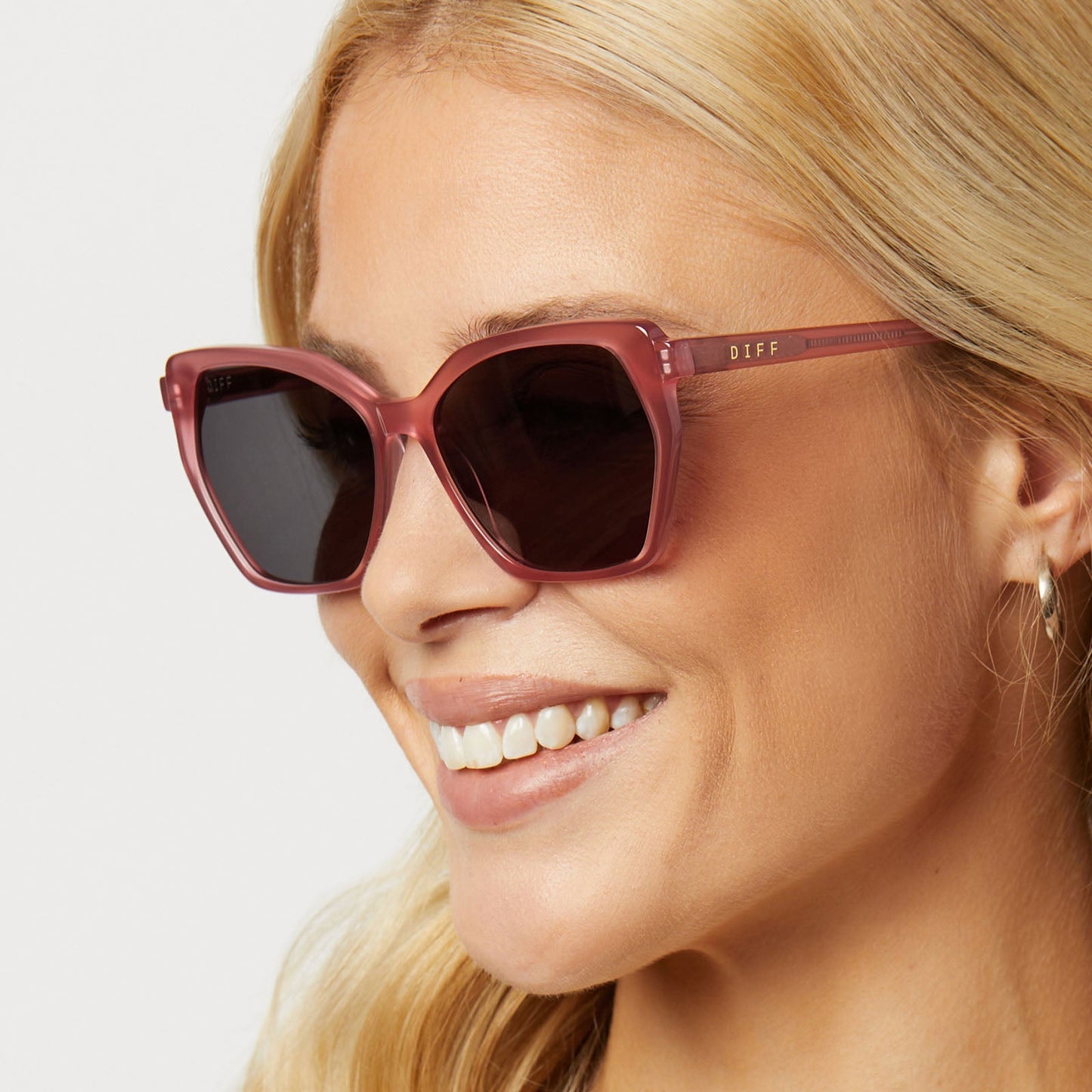 VERA - GUAVA + GREY SUNGLASSES