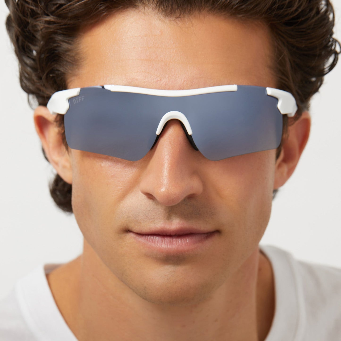 BLITZ - MATTE WHITE + GREY GRADIENT W/ SILVER FLASH + POLARIZED SUNGLASSES