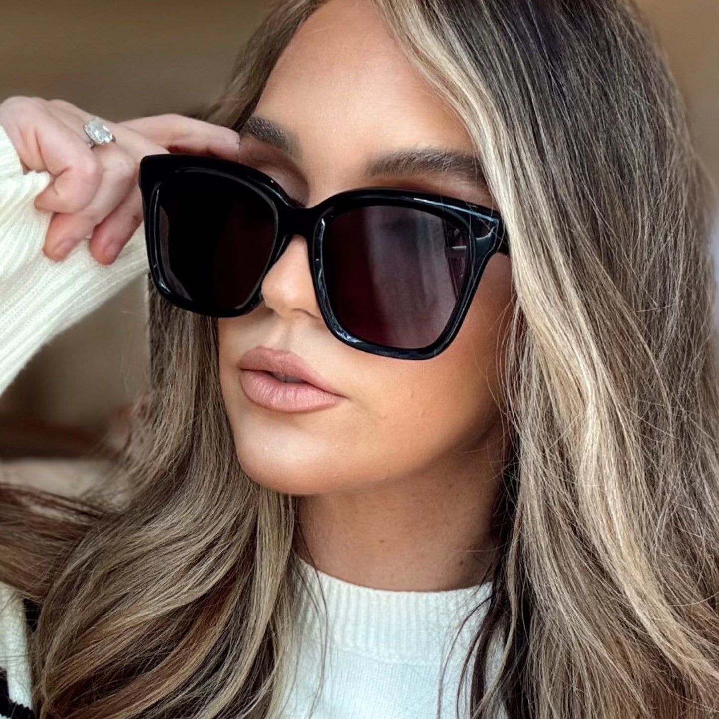 MEREDITH - BLACK + GREY SUNGLASSES