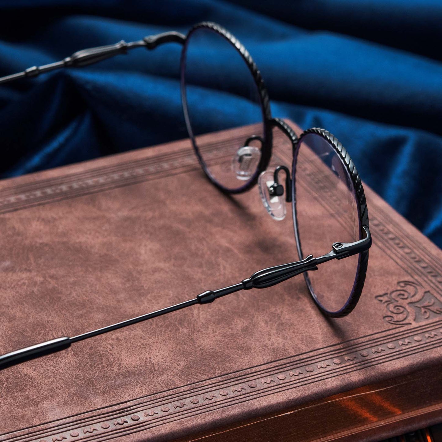 RAVENCLAW™  PRESCRIPTION - SCHOLARLY MATTE BLACK + PRESCRIPTION GLASSES