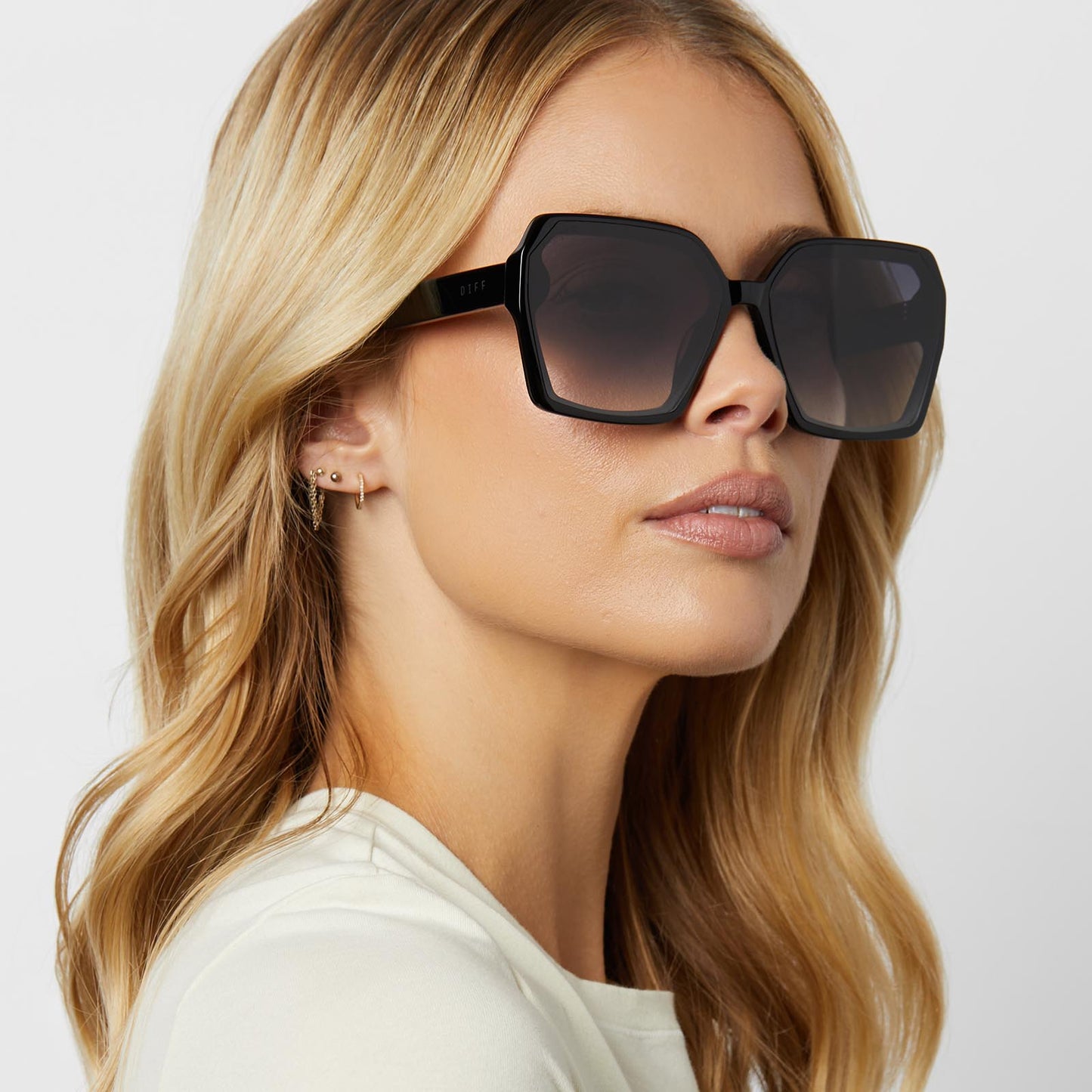 PRESLEY - BLACK + GREY GRADIENT SUNGLASSES