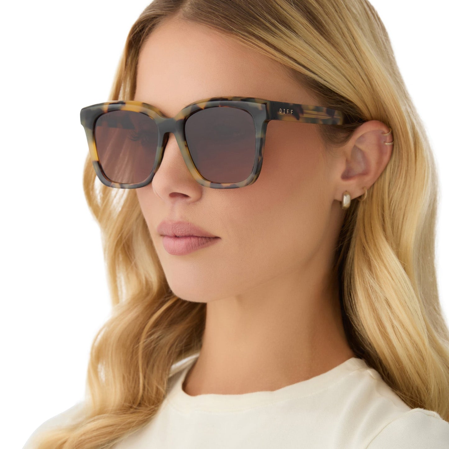 MEREDITH - BROWN KOMBU + BROWN GRADIENT SUNGLASSES